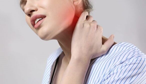 With osteochondrosis of the cervical spine, pain occurs in the neck and shoulder area