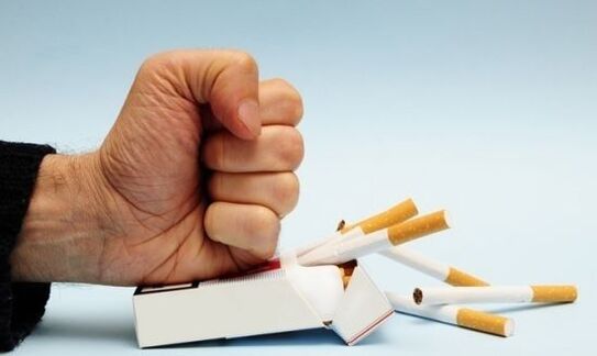 quit smoking to avoid pain in the finger joints