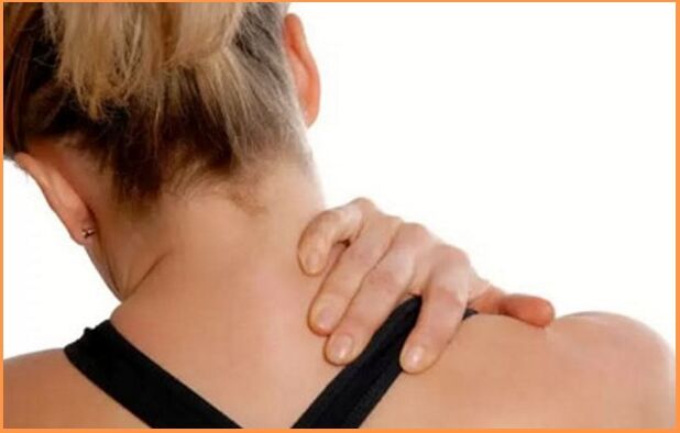 Cervical osteochondrosis is manifested by pain and stiffness in the neck. 