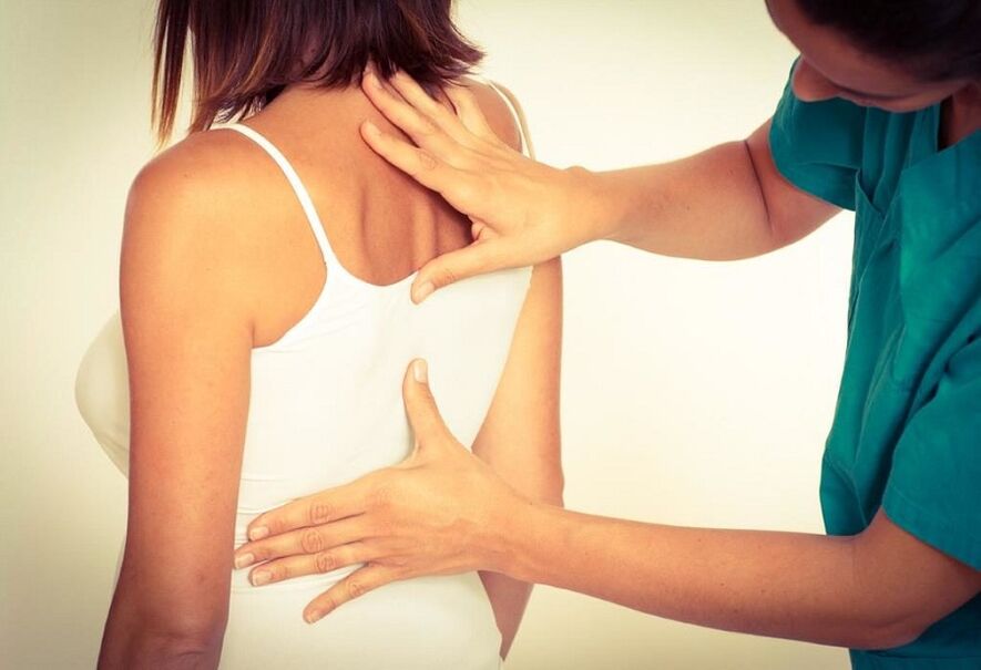 Examination by a specialist in thoracic osteochondrosis